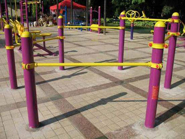 高新區(qū)心圩街道辦的健身路徑項(xiàng)目